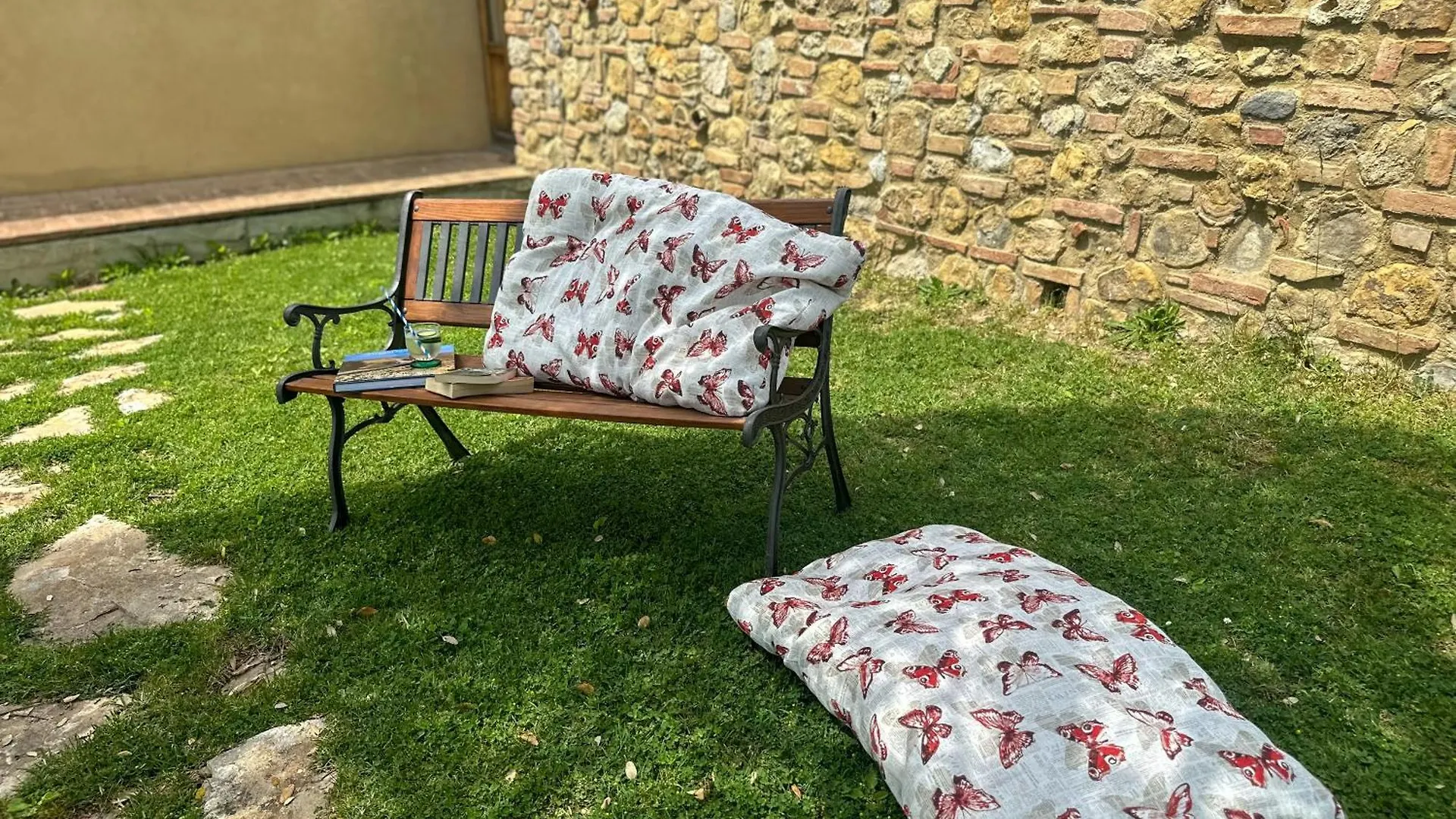 Villa Il Vecchio Fienile San Gimignano Italy